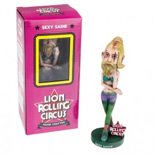 LION ROLLING CIRCUS / MU?ECO SEXY SADIE